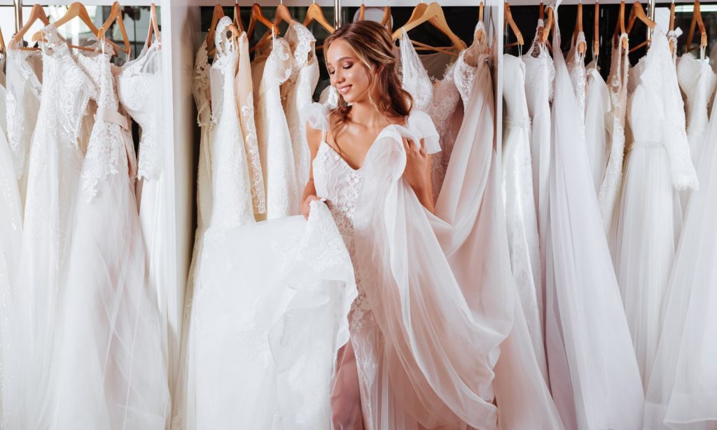 What to Wear Wedding Dress Shopping as a Guest