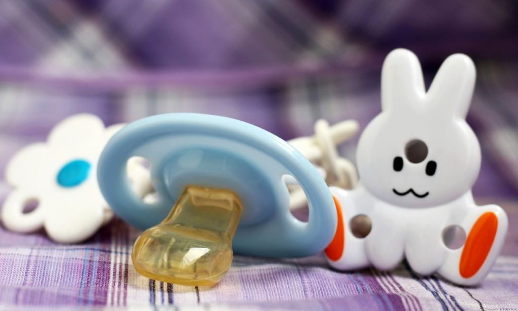 Best Pacifiers for Newborns Dentist Recommended