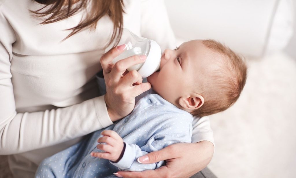 How Do You Warm Breast Milk on the Go?